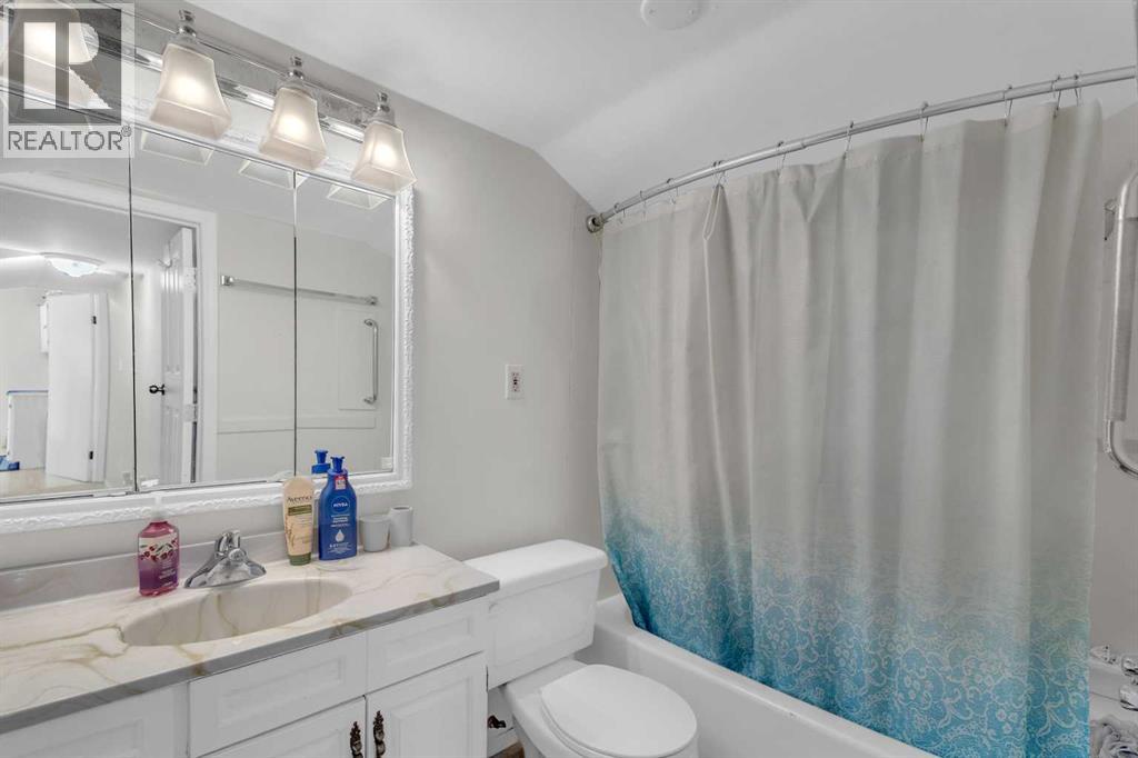 4718 College Avenue Property Photo 24