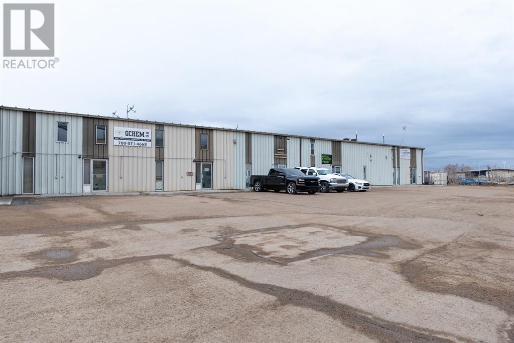 4810 62 Avenue Property Photo 2