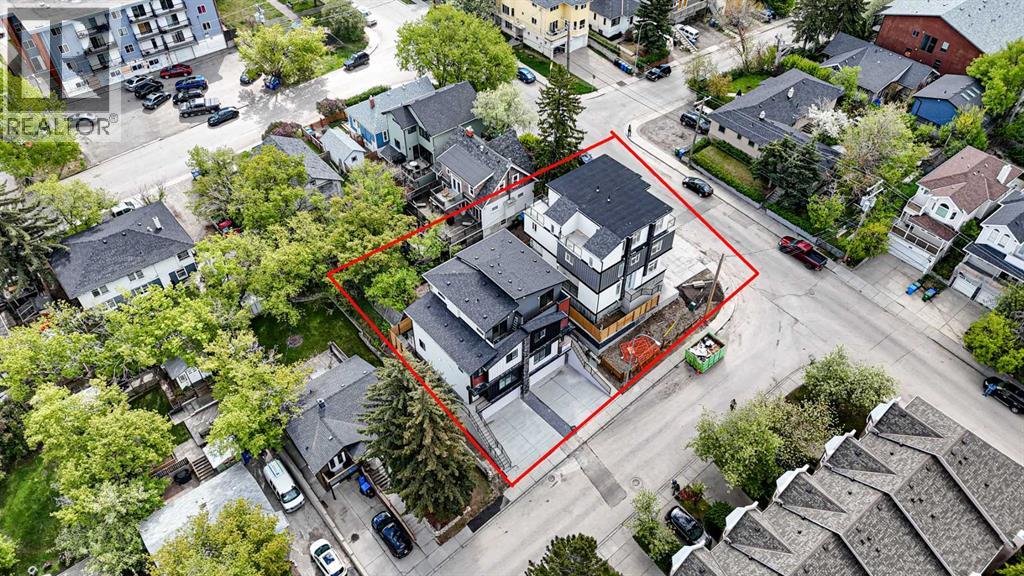 2518 16 Street Sw Property Photo 1