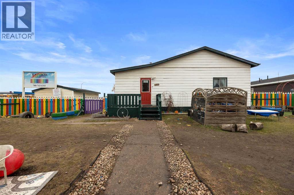 101 Gregoire Crescent Property Photo 2