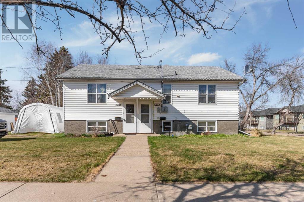 5402 47 Avenue Property Photo 1