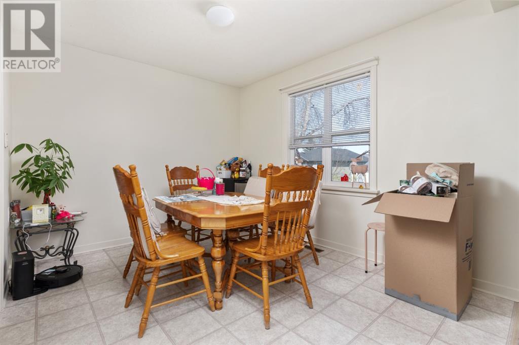 5402 47 Avenue Property Photo 5