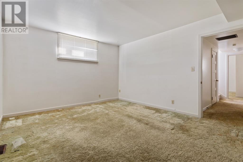 5402 47 Avenue Property Photo 16