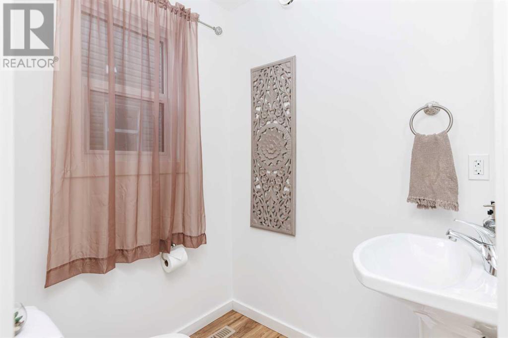 18 Van Slyke Way Property Photo 5
