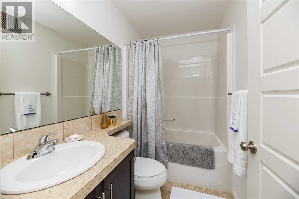 18 Van Slyke Way Property Photo 25