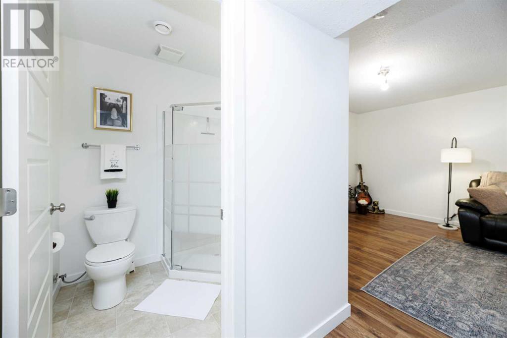 18 Van Slyke Way Property Photo 32