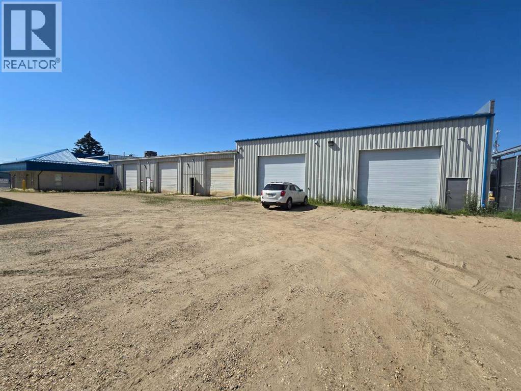 4628 62 Street Property Photo 17