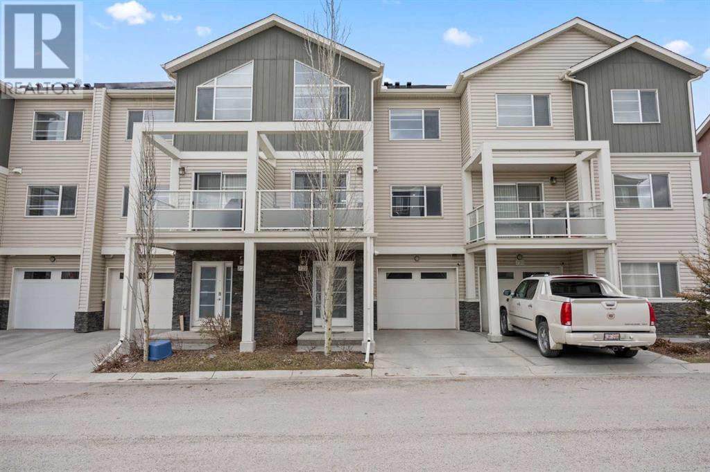722 Redstone View NE Property Photo 1