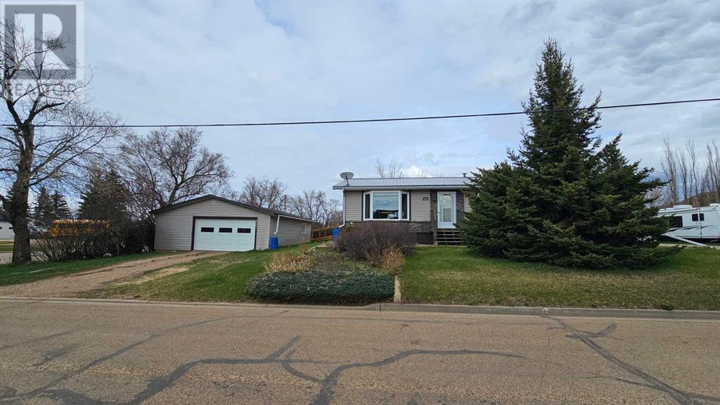 4501 54 Avenue Property Photo 1