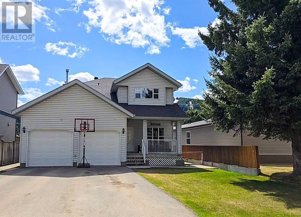 12306 22 Avenue Property Photo