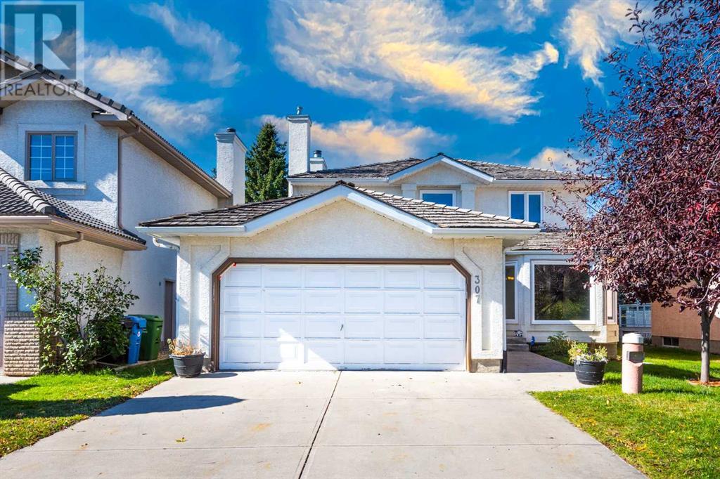 307 Hamptons Mews Nw Property Photo 1