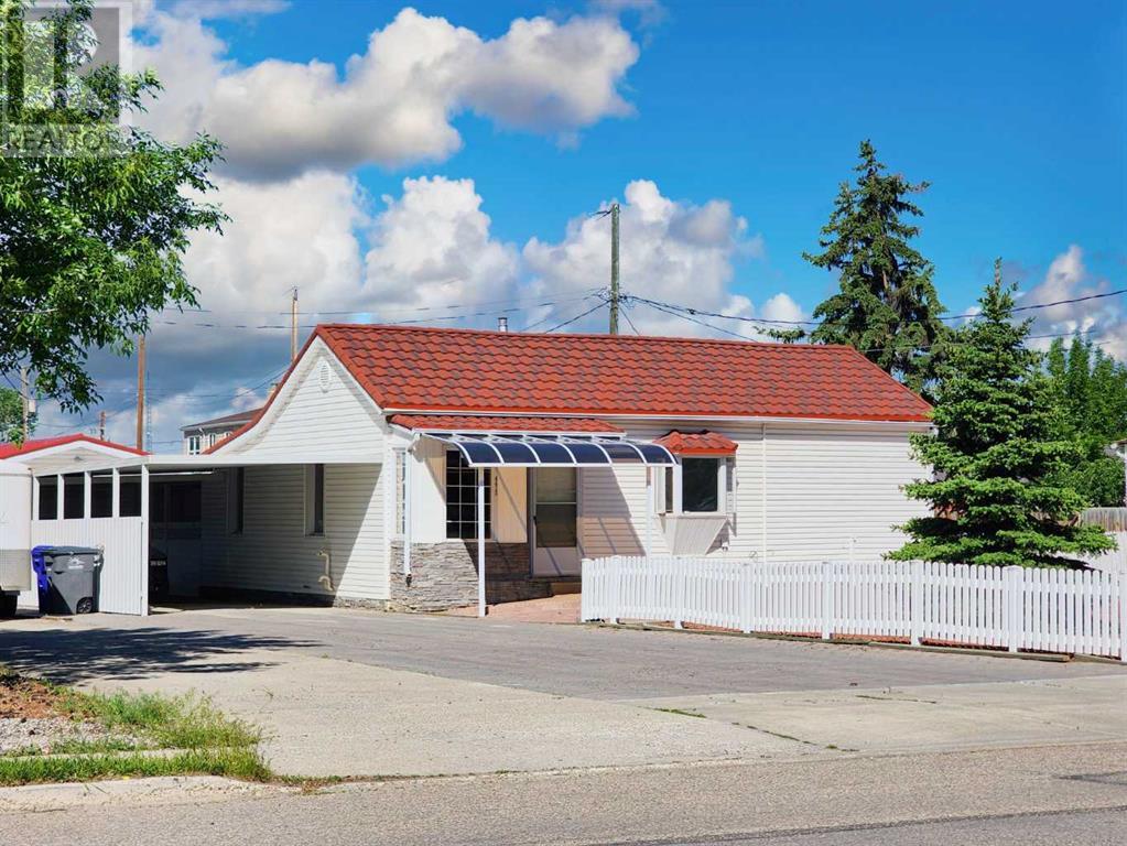 4413 3rd Street W Property Photo