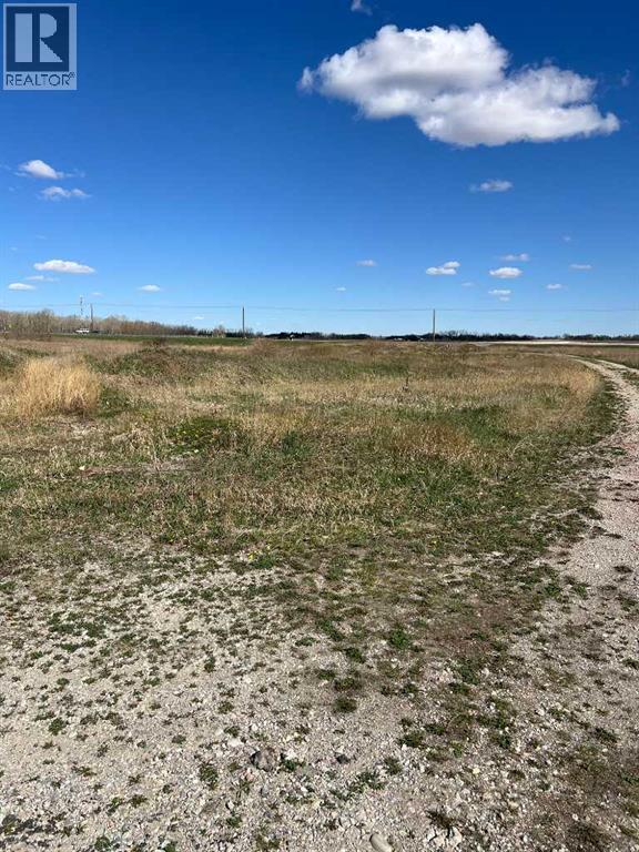 275115 Glenmore Trail Property Photo 1