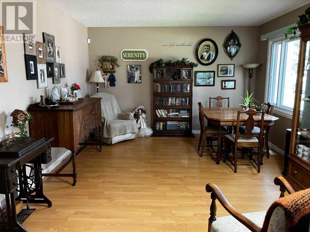 65 Eastbrook Drive E Property Photo 4