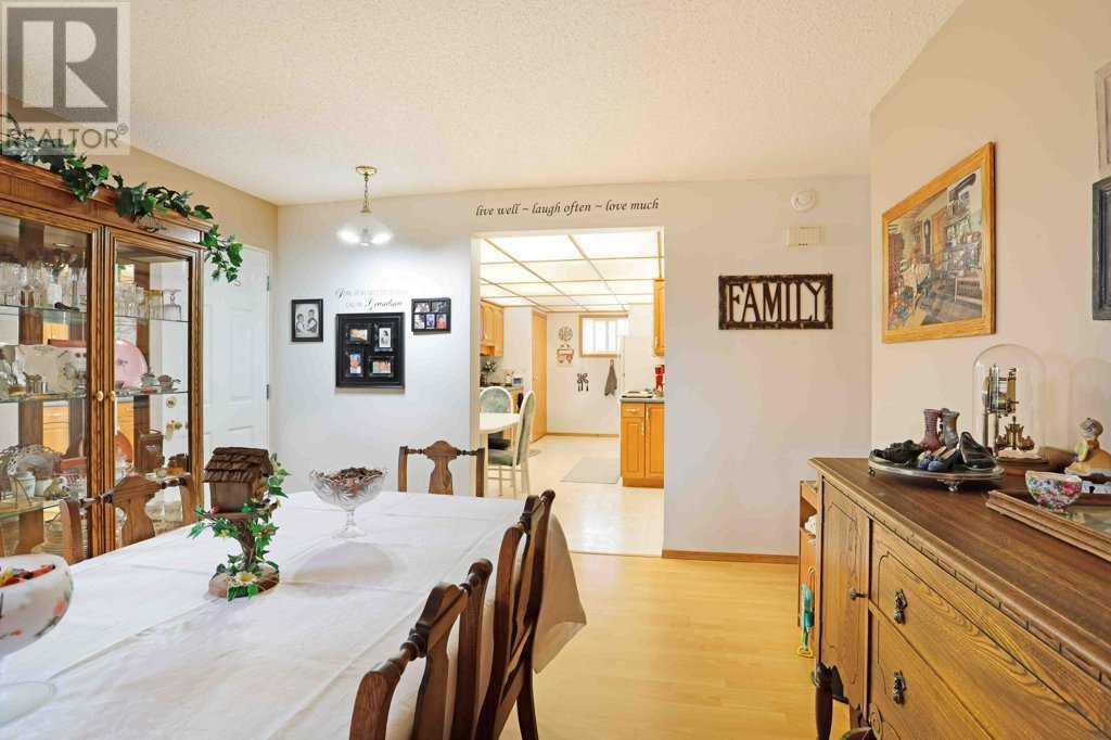 65 Eastbrook Drive E Property Photo 6