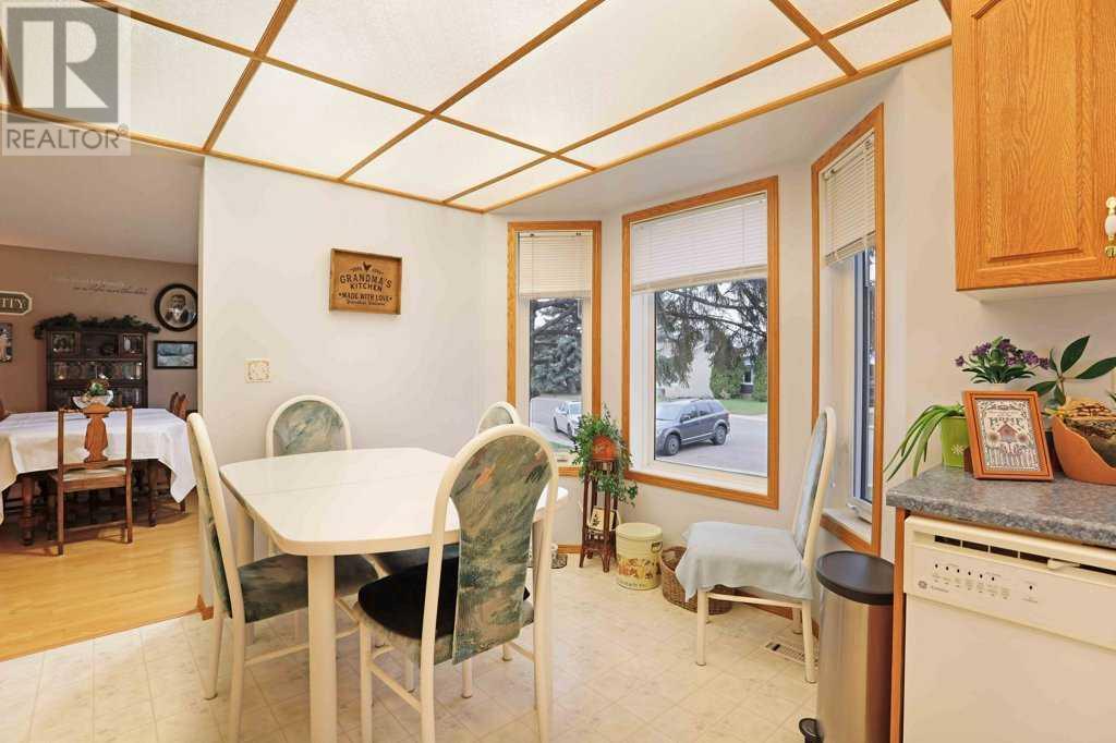 65 Eastbrook Drive E Property Photo 10