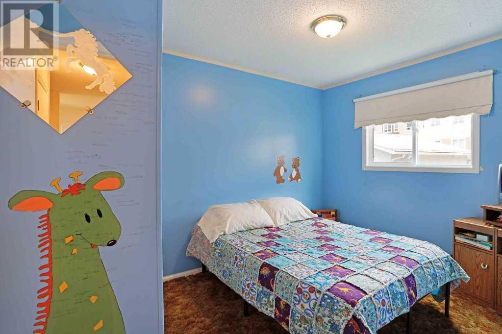 65 Eastbrook Drive E Property Photo 18