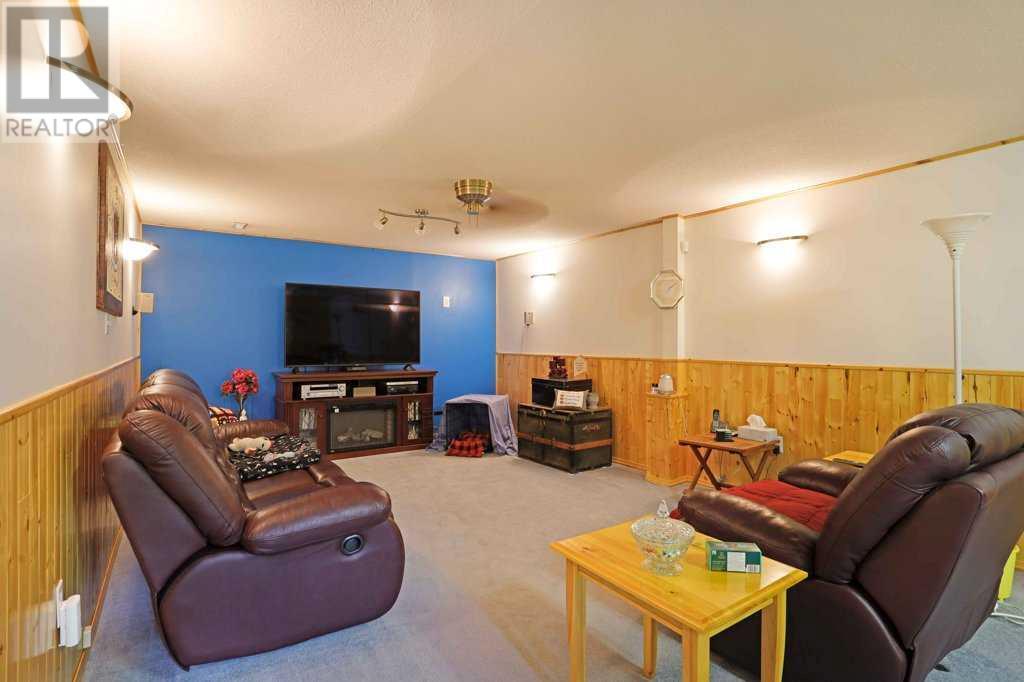 65 Eastbrook Drive E Property Photo 22