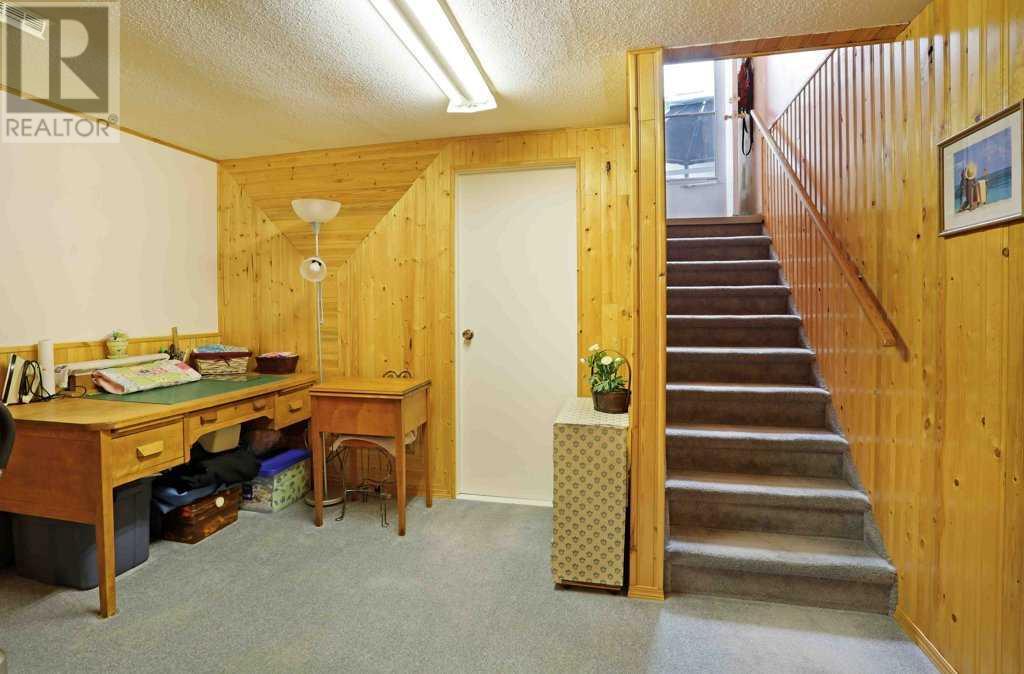 65 Eastbrook Drive E Property Photo 31