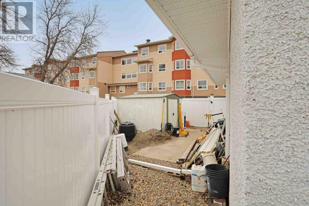 65 Eastbrook Drive E Property Photo 43