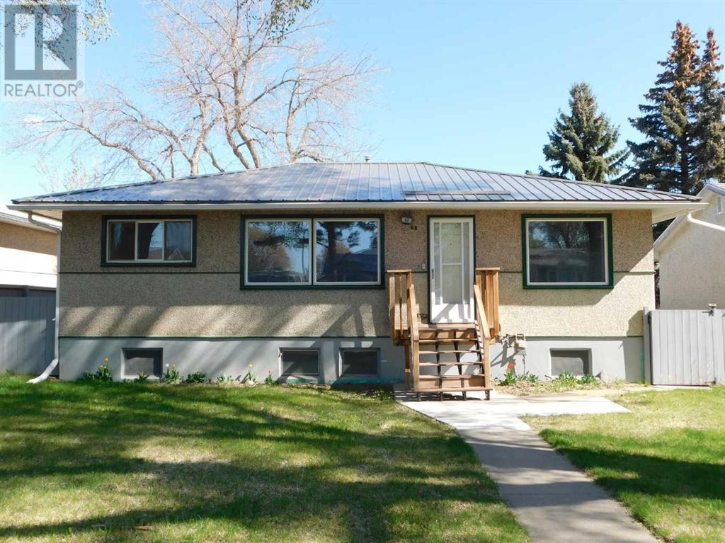 68 Spruce Avenue W Property Photo 1