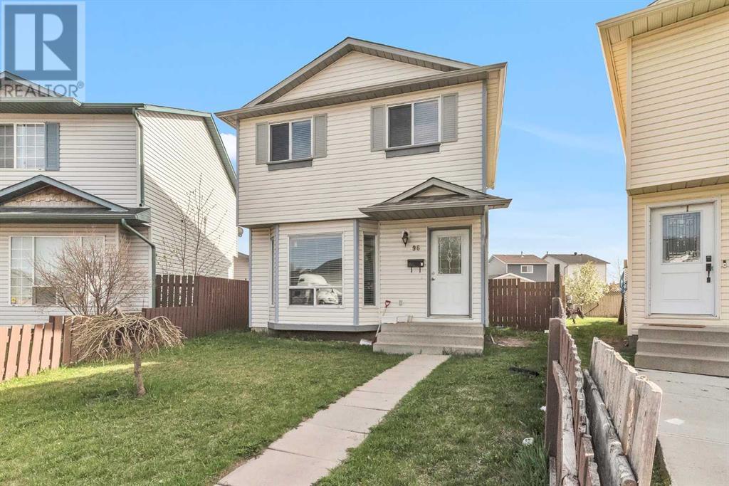 96 Martinbrook Road Ne Property Photo 1