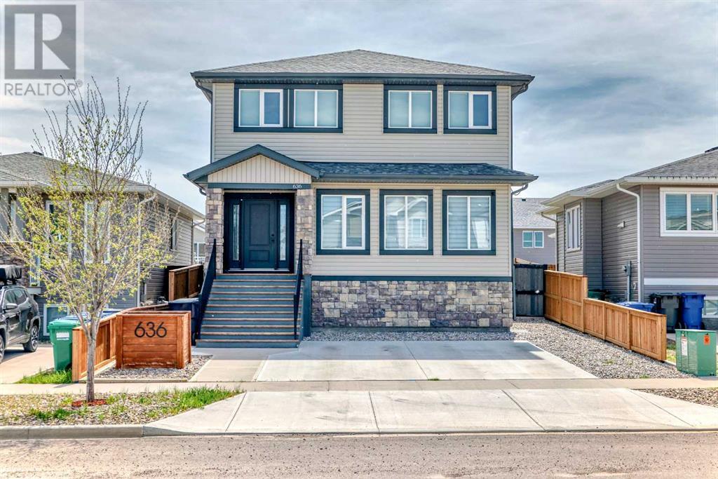 636 Aquitania Boulevard W Property Photo 1