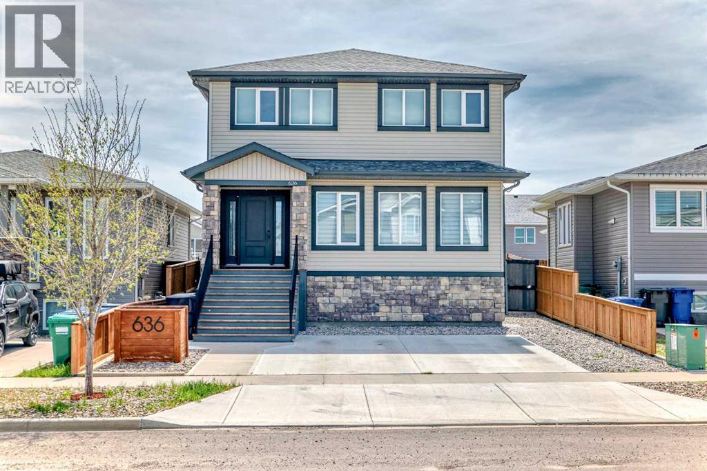 636 Aquitania Boulevard W Property Photo 1