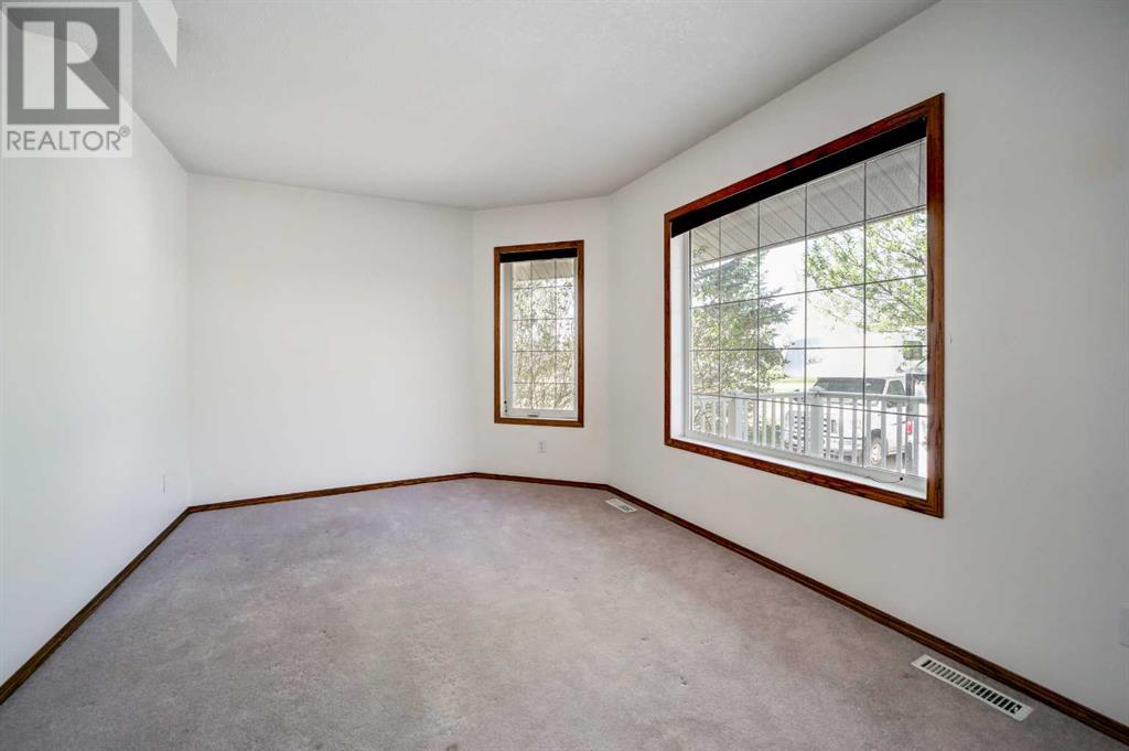 217 Falcon Ridge Way Property Photo 5