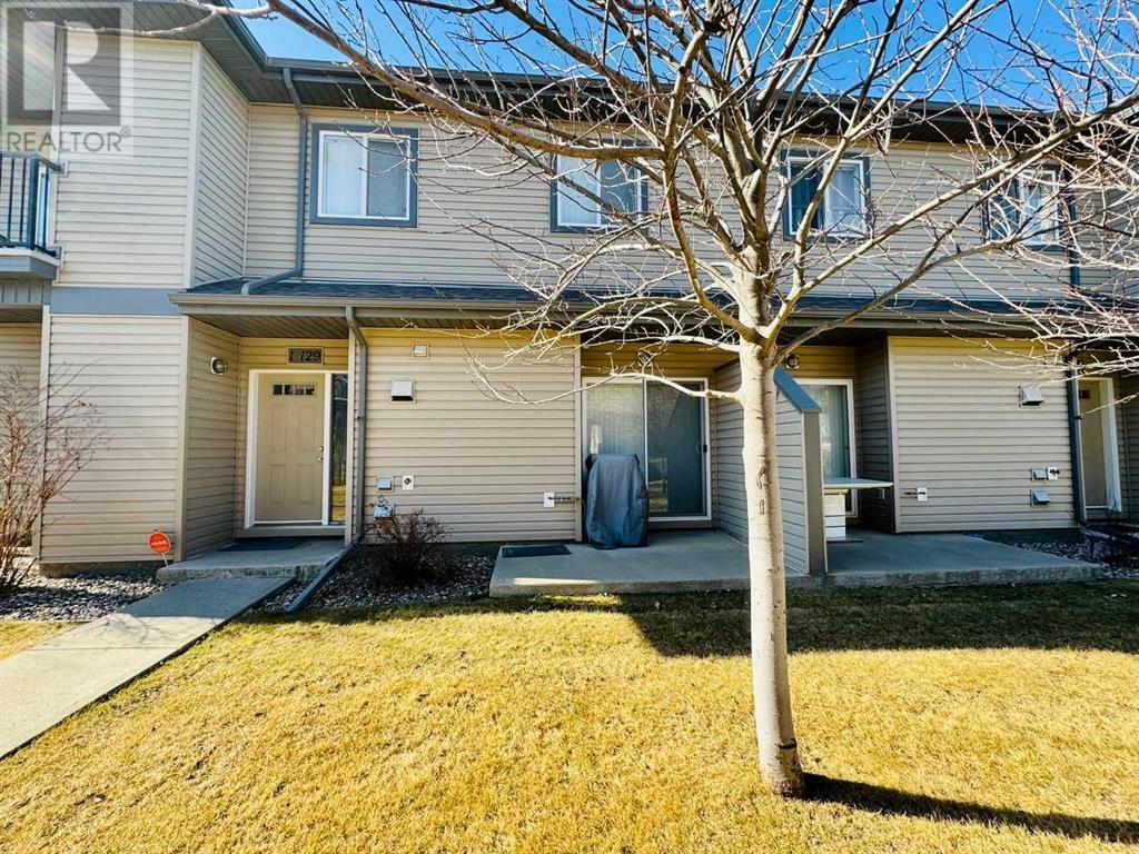 1, 129 Silkstone Road W Property Photo 1