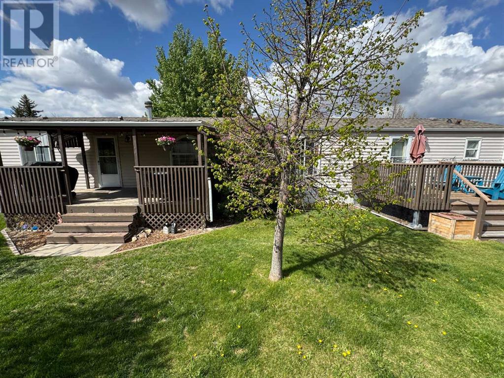 844 3 Street W Property Photo