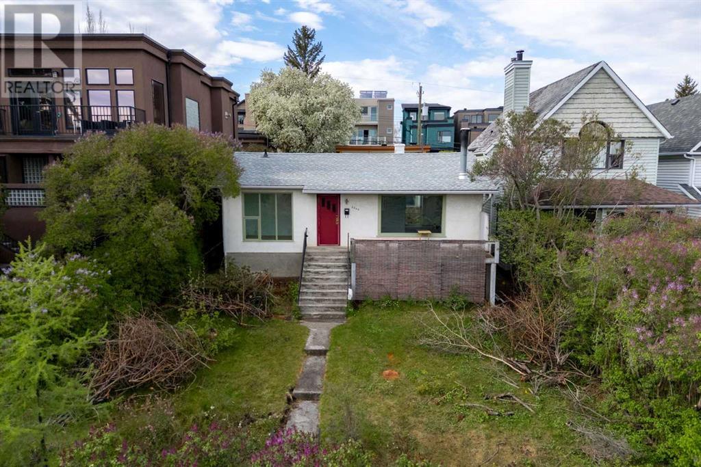 2006 30 Avenue SW Property Photo 1