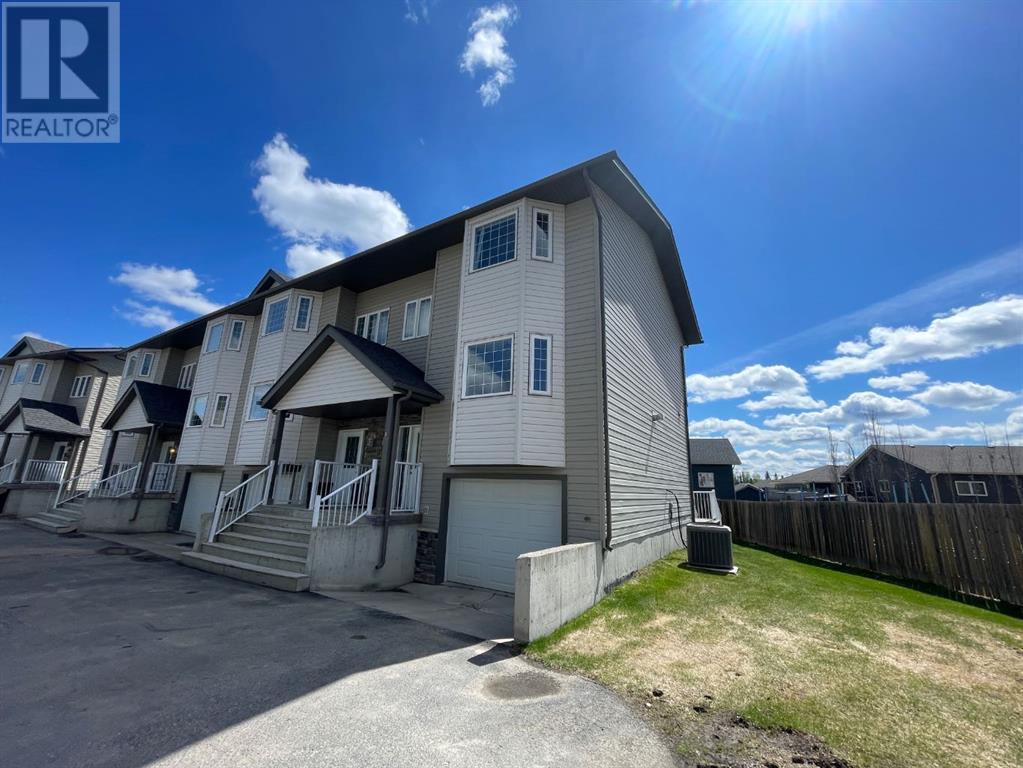 11, 1616 41 Street Property Photo 1