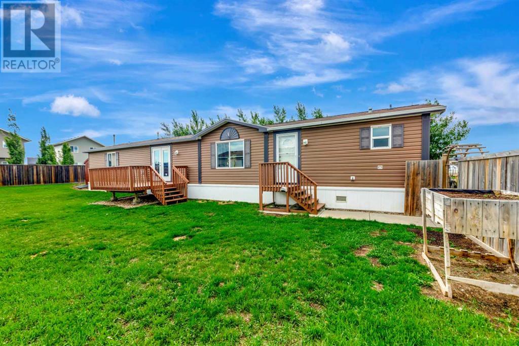 3313 43 Avenue Property Photo 1