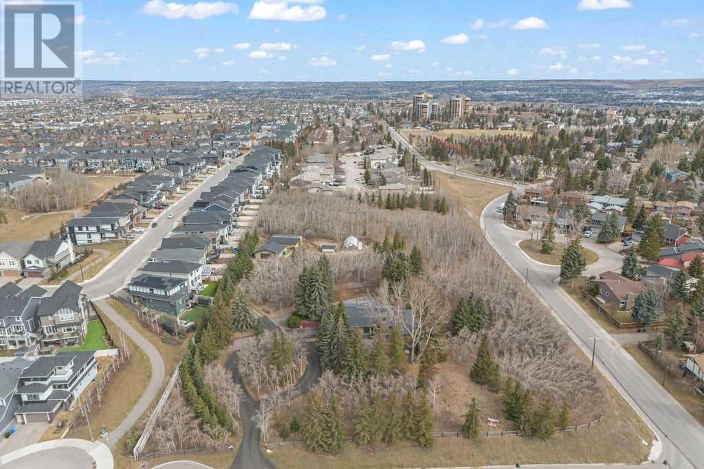 7010 11 Avenue Sw Property Photo 1