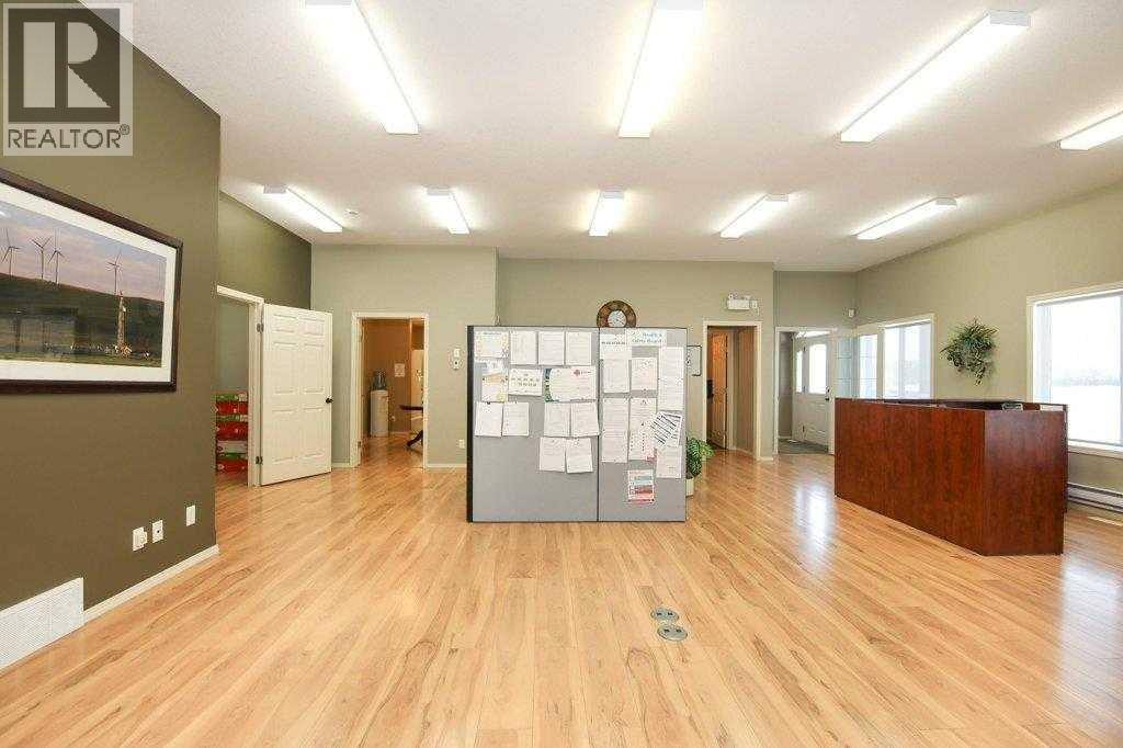 5209 49a Avenue Property Photo 4