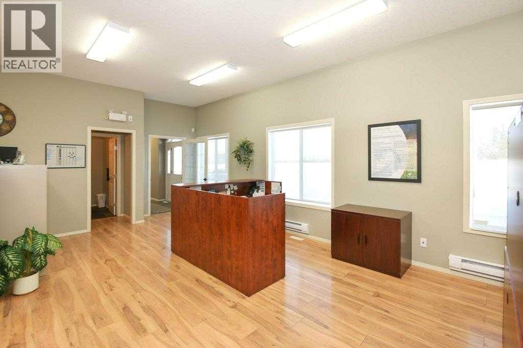 5209 49a Avenue Property Photo 5
