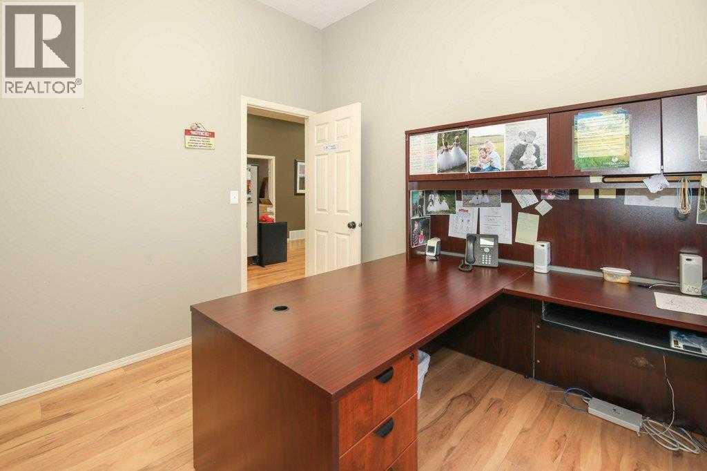 5209 49a Avenue Property Photo 6