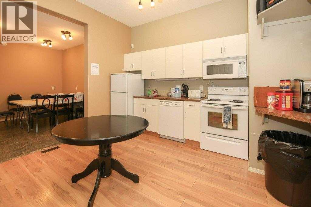 5209 49a Avenue Property Photo 9