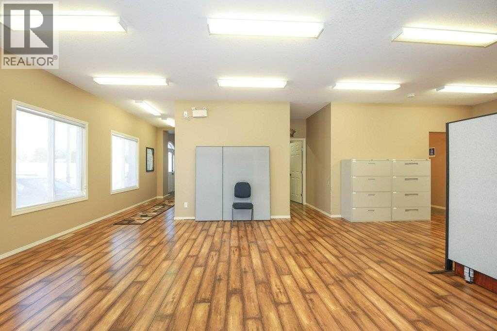5209 49a Avenue Property Photo 18