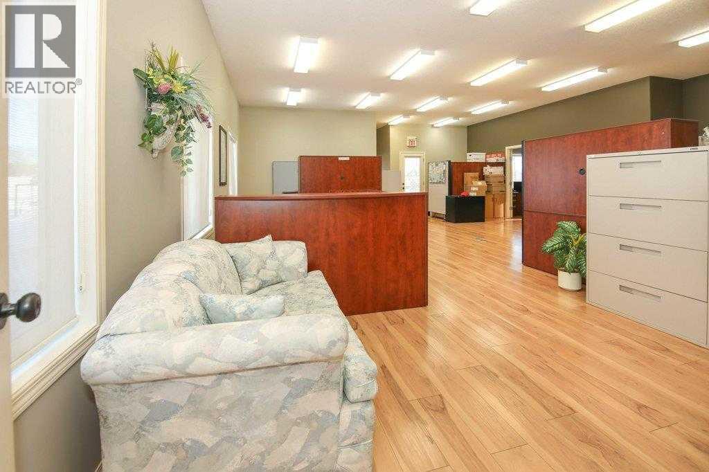 5209 49a Avenue Property Photo 20