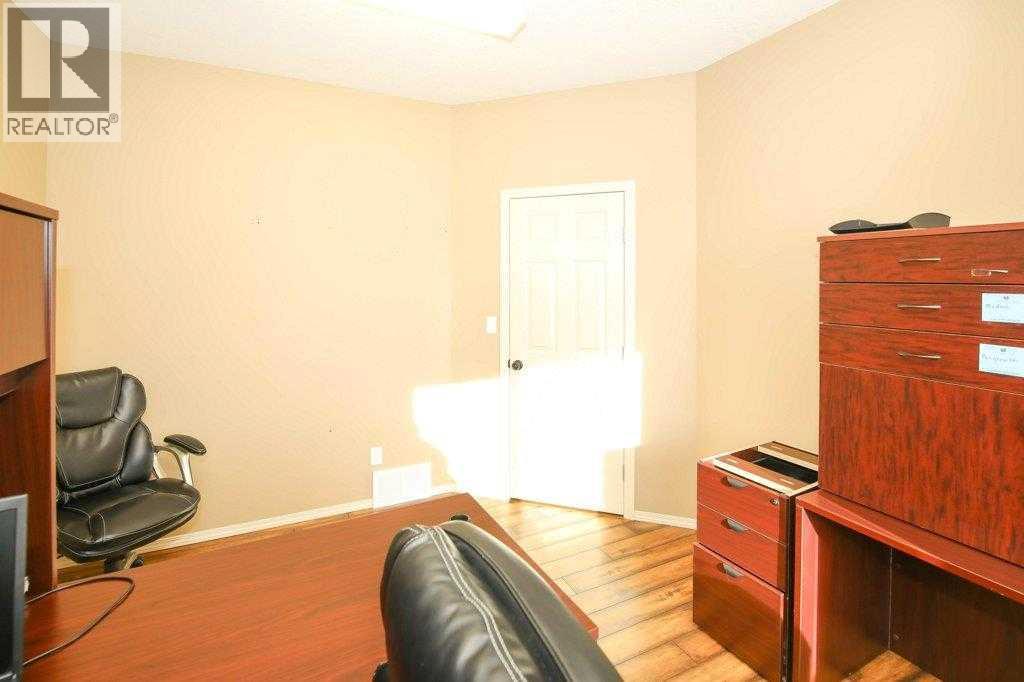 5209 49a Avenue Property Photo 22