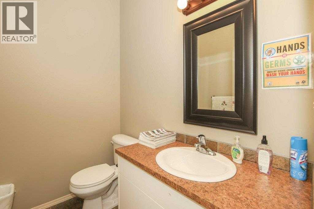 5209 49a Avenue Property Photo 32