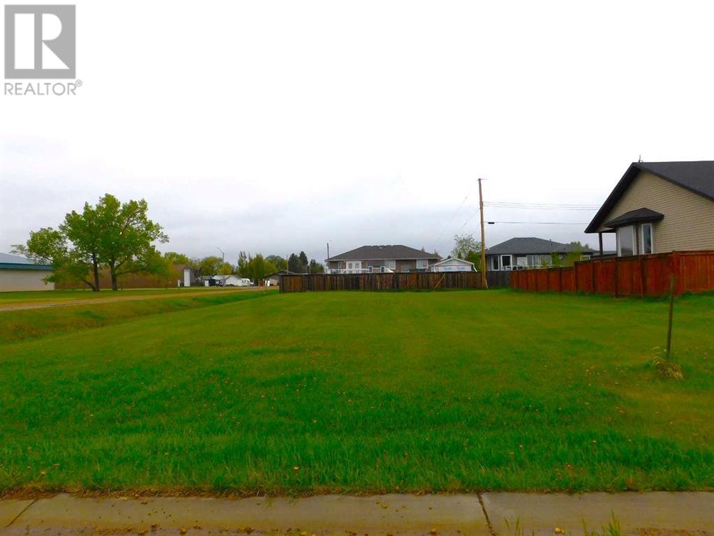 301 Niblock Street Property Photo 1