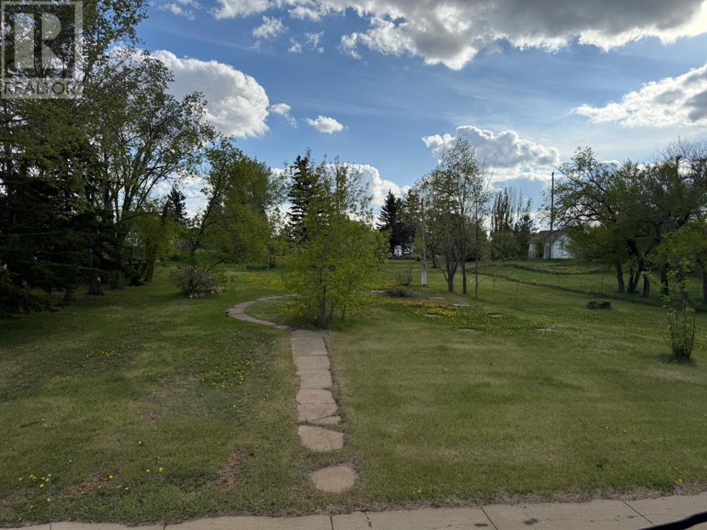 303 Haultain Ave