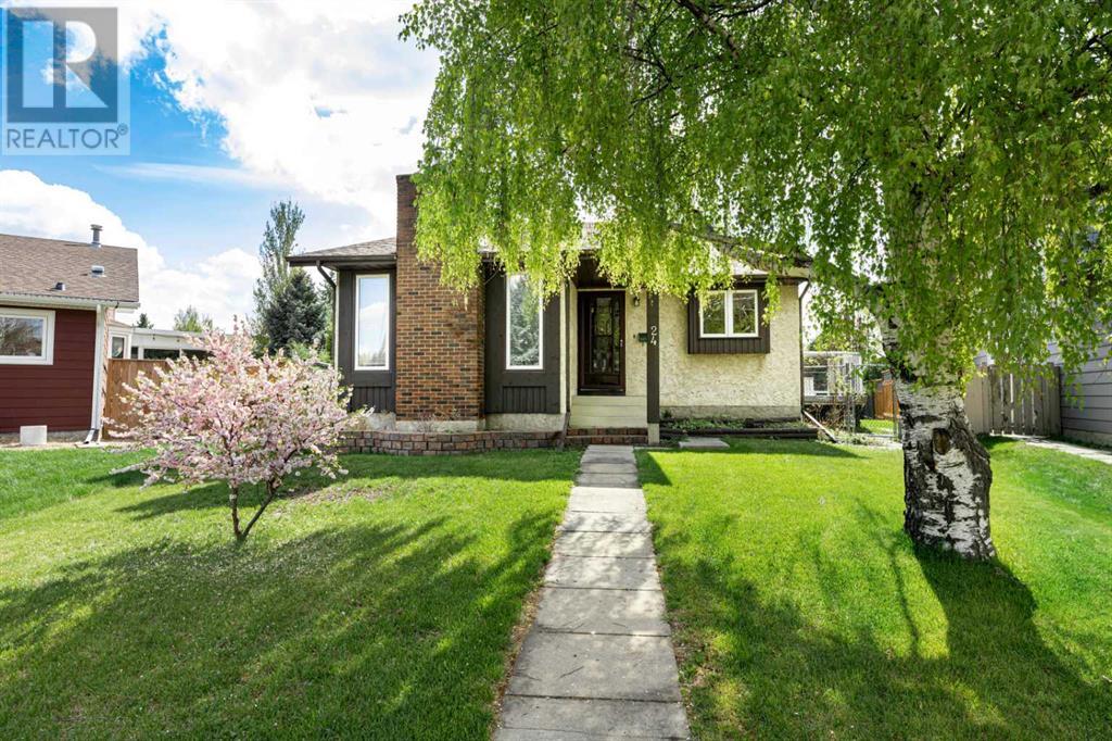 24 Caswell Close Property Photo 1