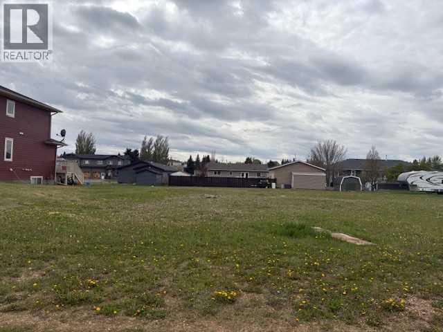 4424 51 Avenue Property Photo 1