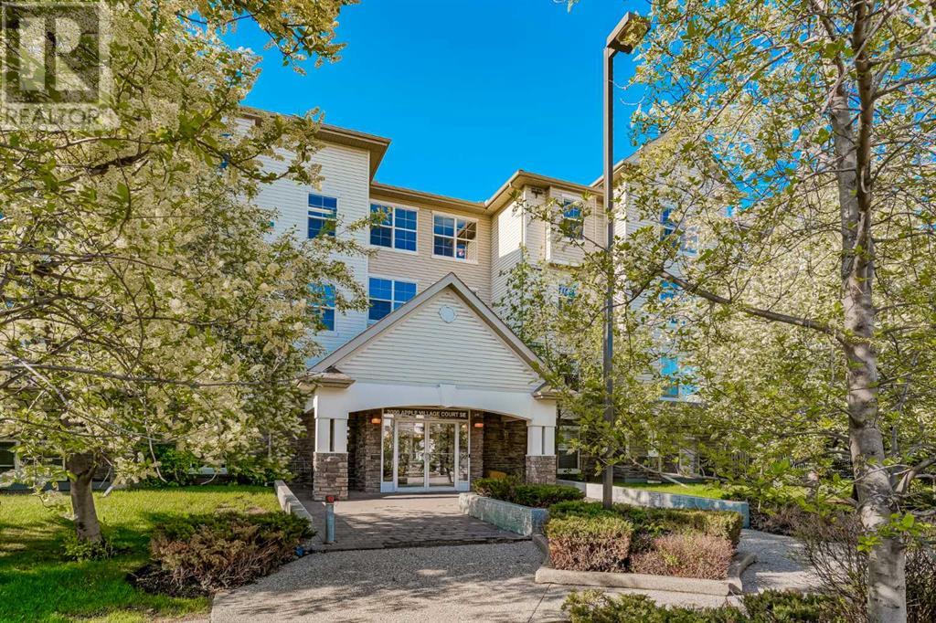 313, 2000 Applevillage Court Se Property Photo 1