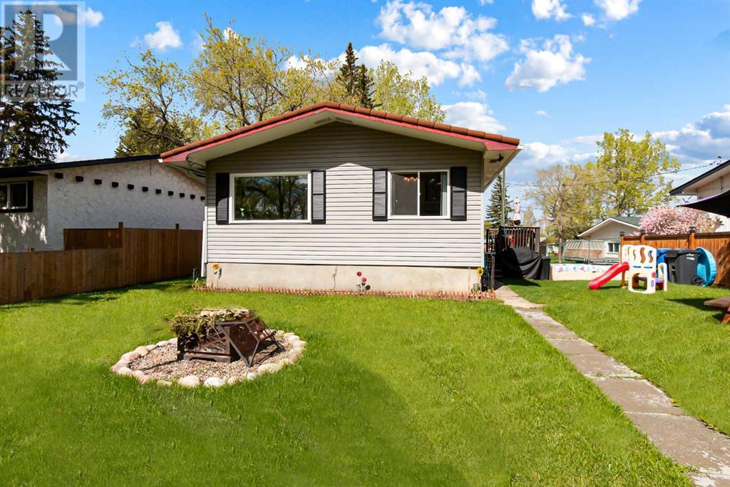 2218 Westview Crescent Property Photo 1