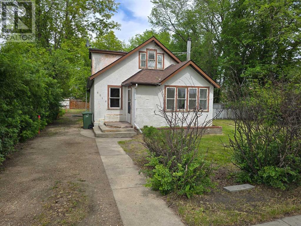 5018 56 Avenue Property Photo 1